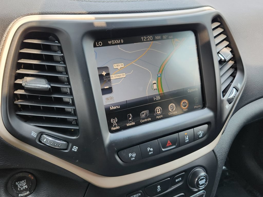 Used 2015 Jeep Cherokee Limited w/ Technology Group AWD/4WD image 8