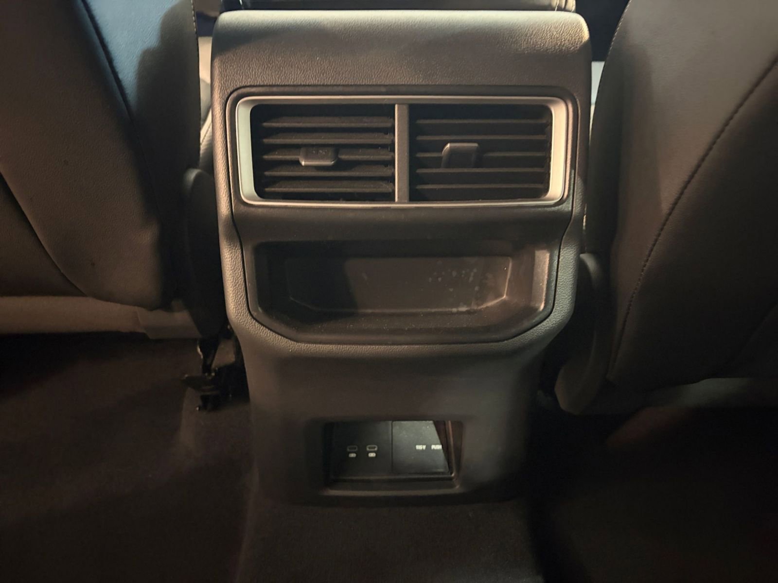 Used 2025 Volkswagen Atlas Cross Sport SE image 25