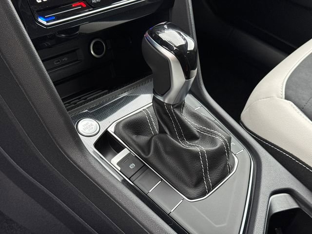 New 2026 Volkswagen Taos SE image 37