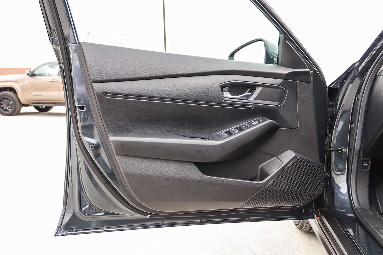 Used 2024 Honda Accord LX image 28