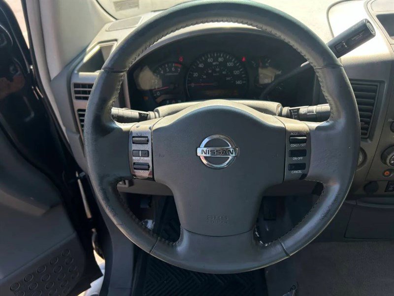 Used 2005 Nissan Titan SE w/ (R02) SE Off-Road Pkg image 10