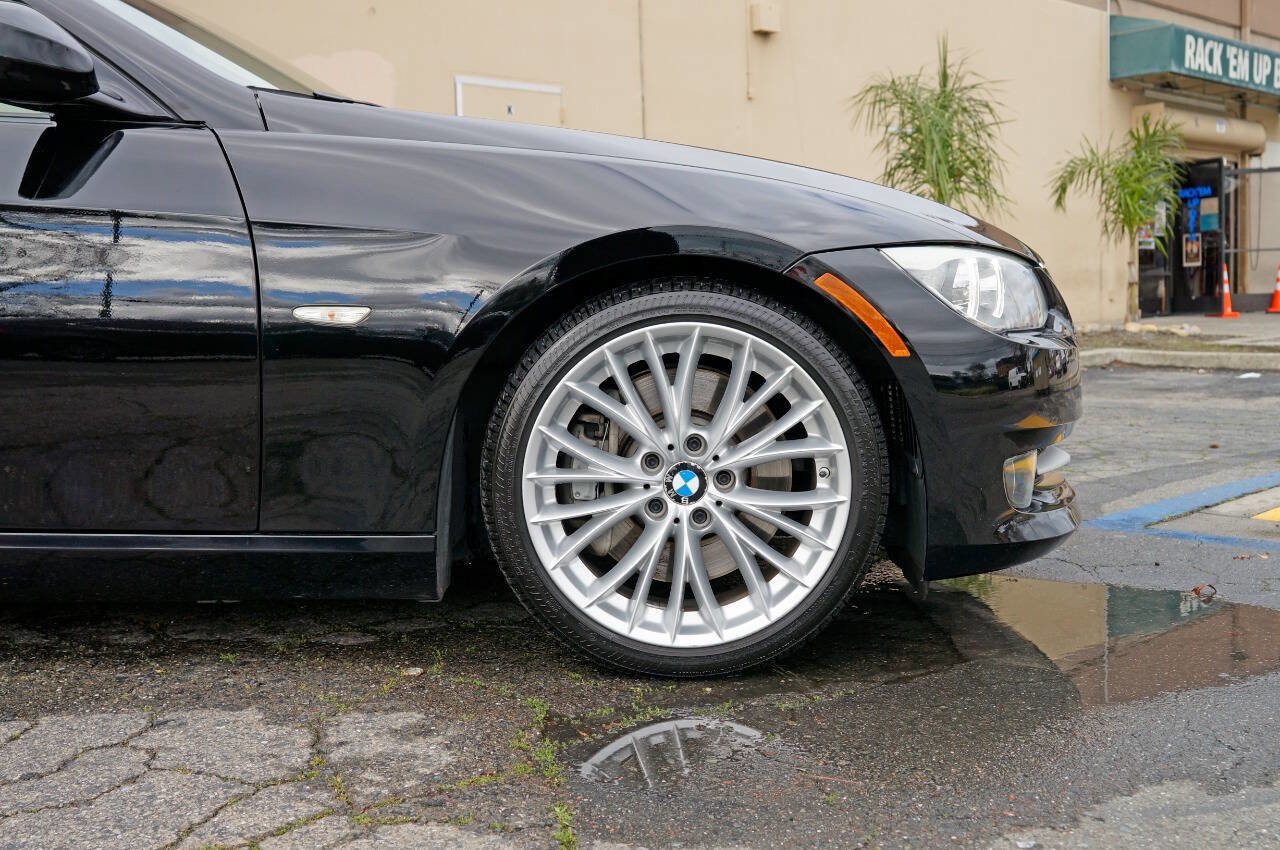 Used 2011 BMW 335i Coupe image 3