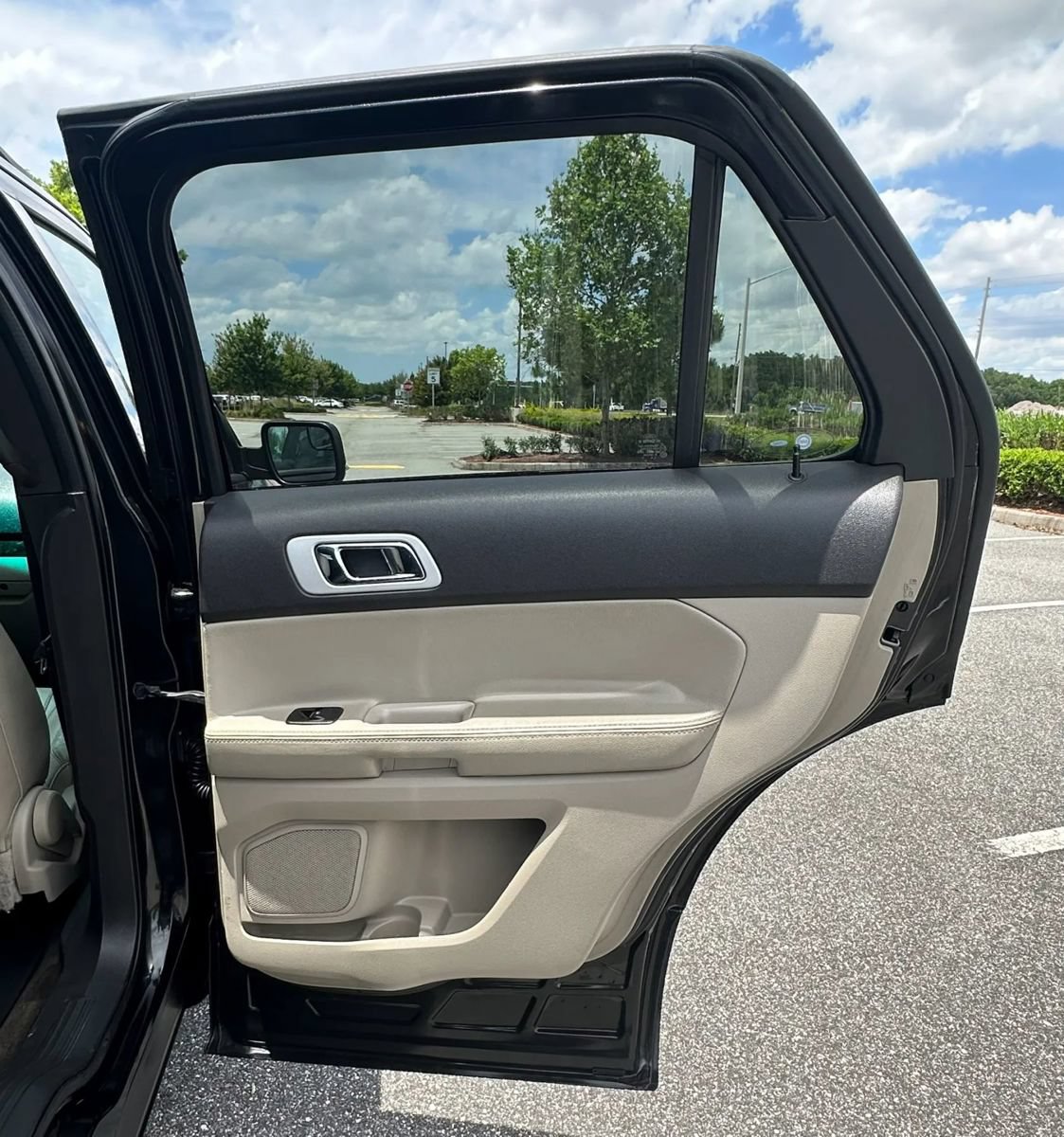 Used 2015 Ford Explorer Limited FWD image 14