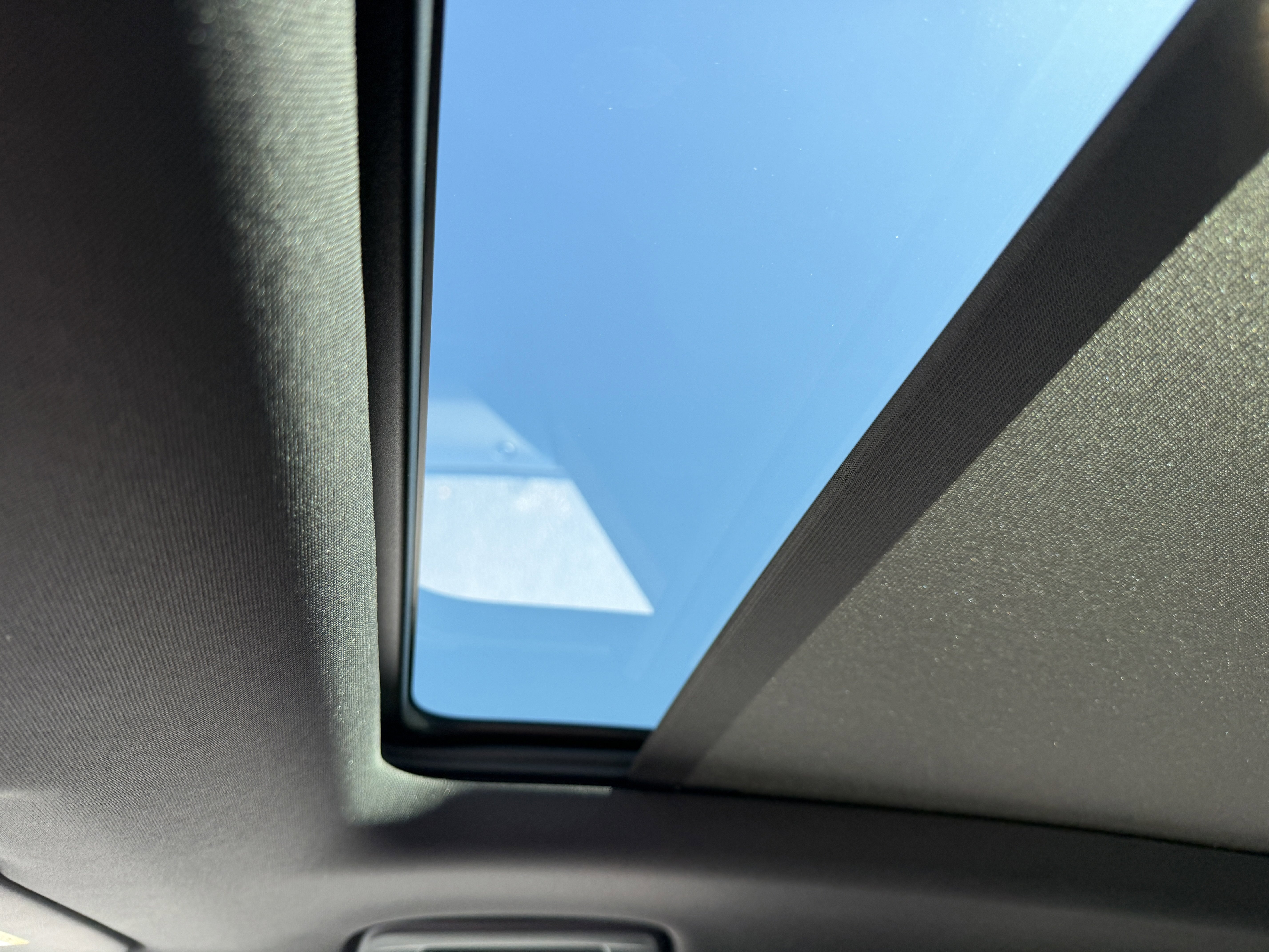 New 2026 Porsche Macan Electric image 25