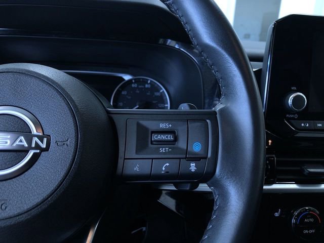 Used 2025 Nissan Pathfinder SV image 26