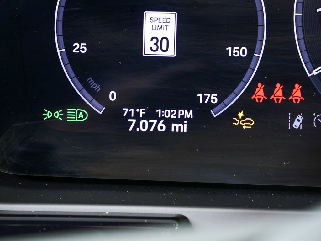 Certified 2026 Porsche Cayenne Coupe image 12