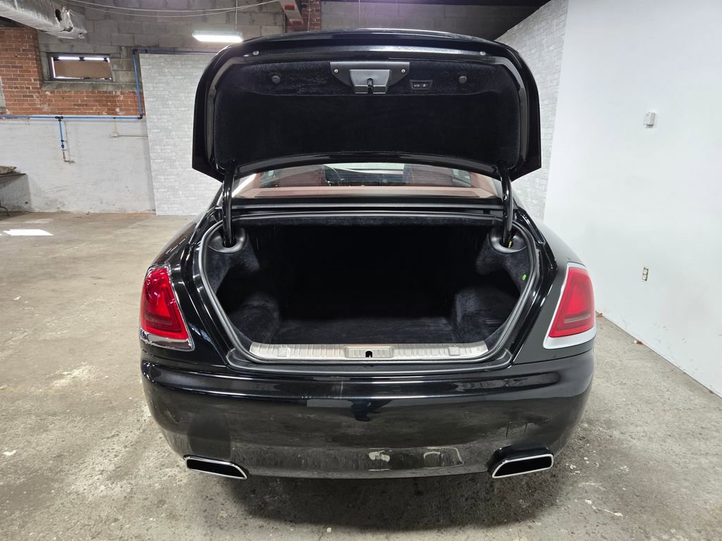 Used 2015 Rolls-Royce Wraith RWD image 40