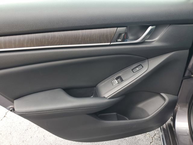 Used 2018 Honda Accord Touring image 28