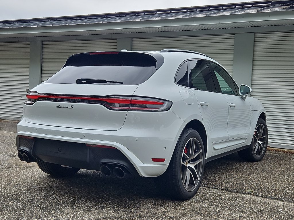 Certified 2023 Porsche Macan S AWD/4WD image 7