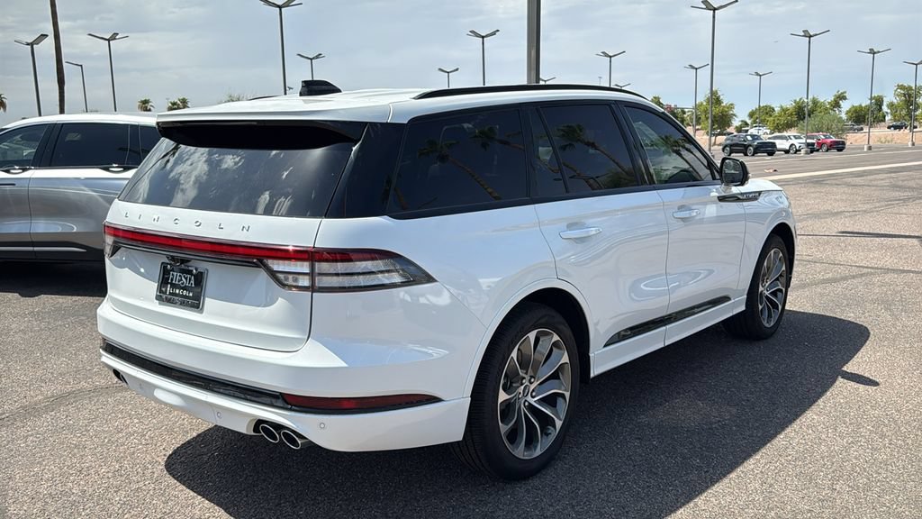 New 2026 Lincoln Aviator AWD w/ Jet Appearance Package image 32