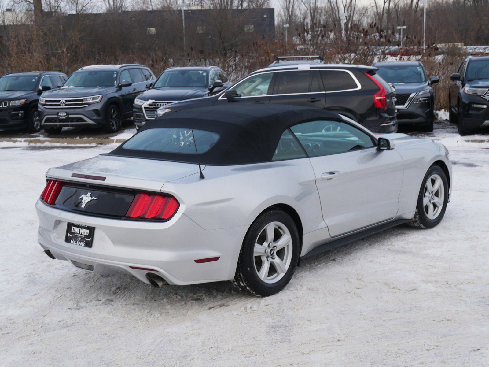 Used 2016 Ford Mustang Convertible image 7
