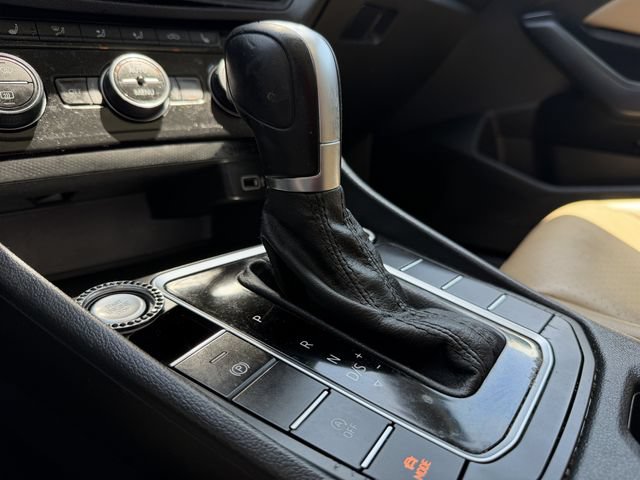 Used 2019 Volkswagen Jetta SEL FWD image 17