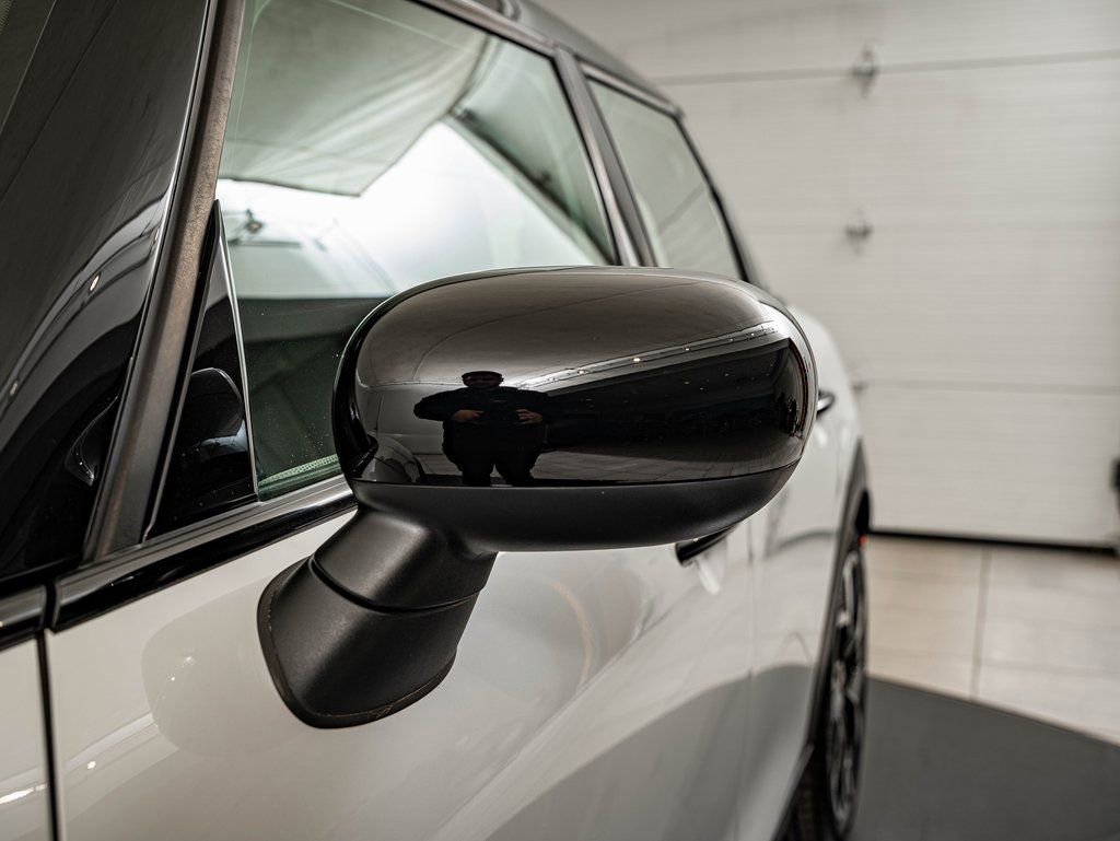 Certified 2025 MINI Cooper S image 10