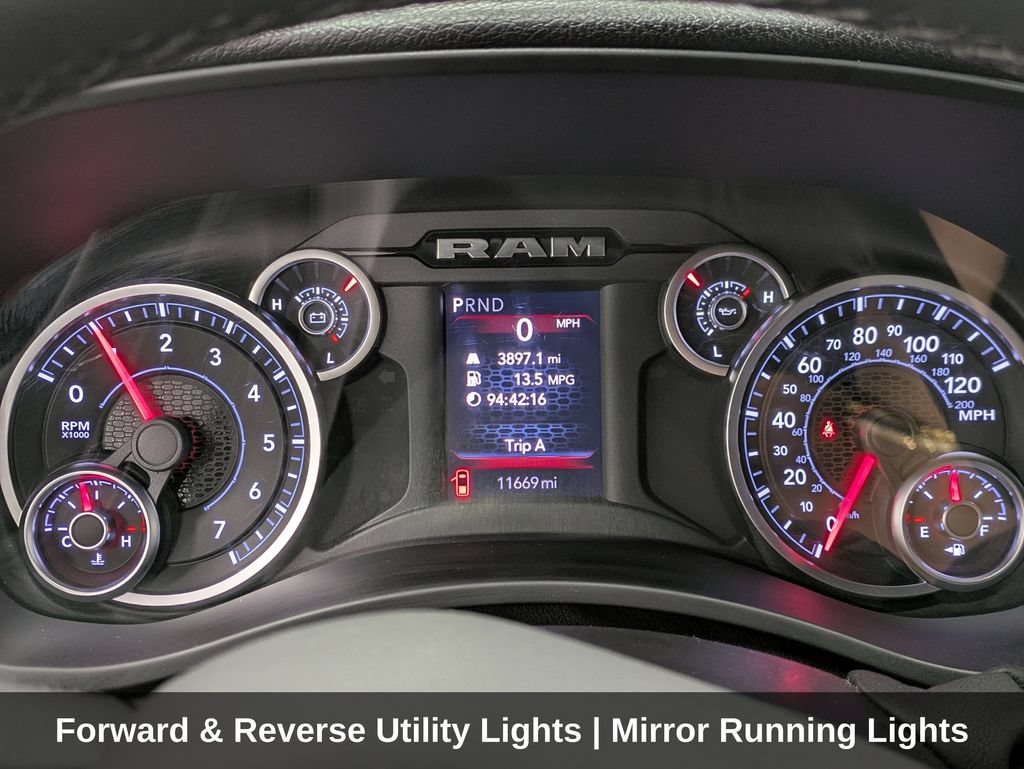 Used 2025 RAM 2500 Big Horn AWD/4WD image 19