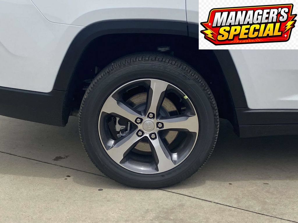 New 2026 Jeep Grand Cherokee L Limited w/ Luxury Tech Group II RWD image 6