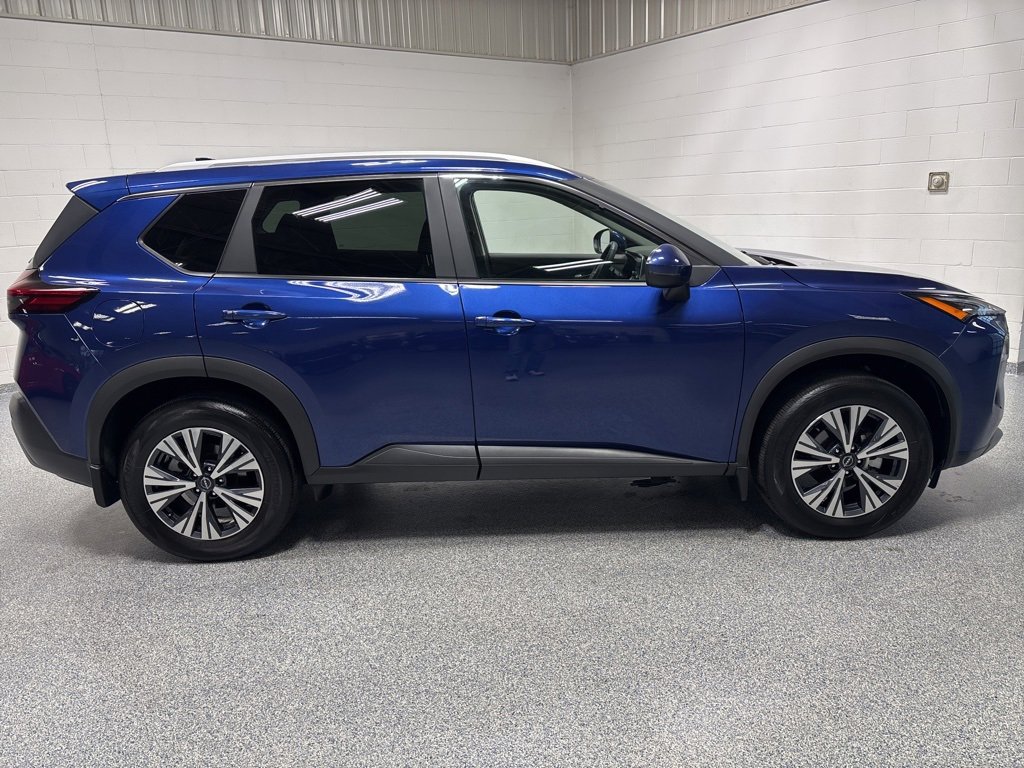 Used 2023 Nissan Rogue SV w/ SV Premium Package image 8