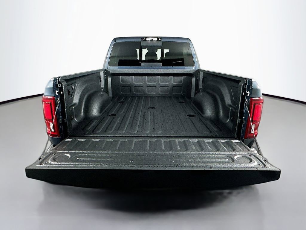 New 2025 RAM 2500 Limited w/ Towing Technology Group image 16