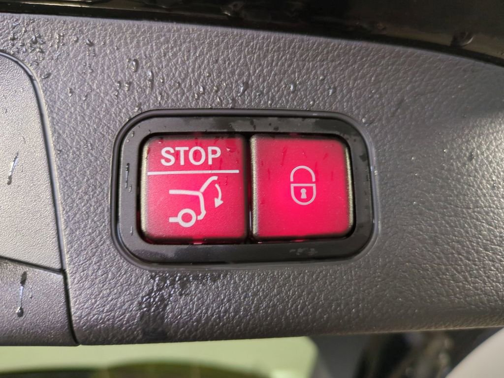 Used 2025 Mercedes-Benz GLA 250 image 15