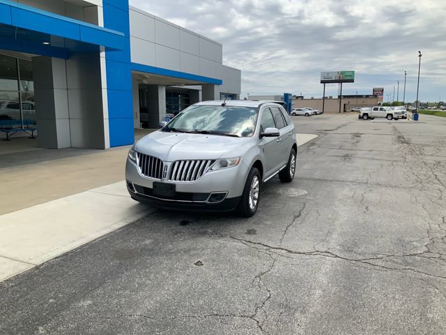 Used 2014 Lincoln MKX AWD w/ Equipment Group 101A image 2
