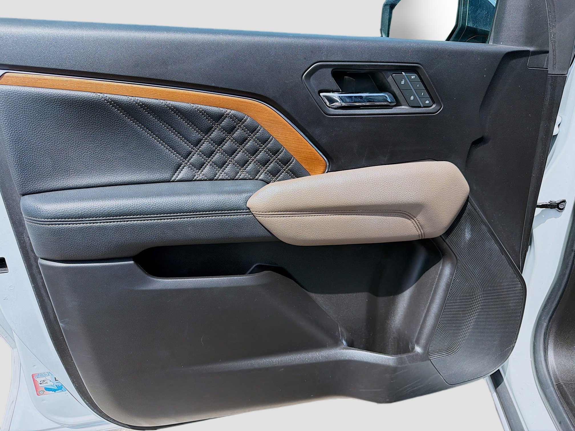 Used 2023 GMC Canyon Denali image 22