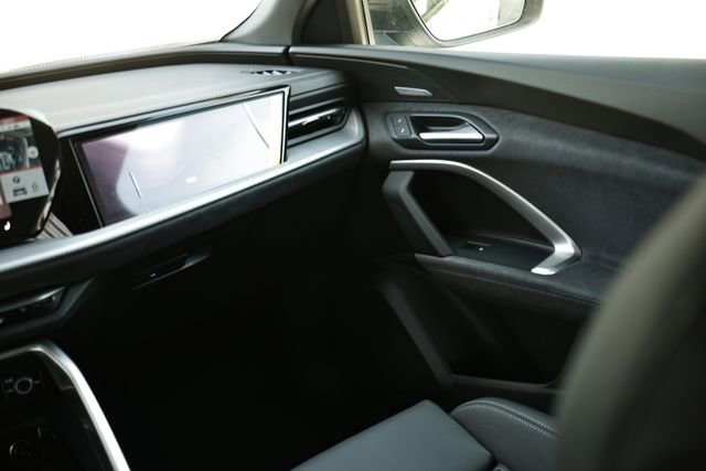 New 2026 Audi SQ5 Premium Plus AWD/4WD image 31