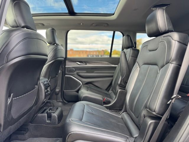 Used 2021 Jeep Grand Cherokee L Limited image 12