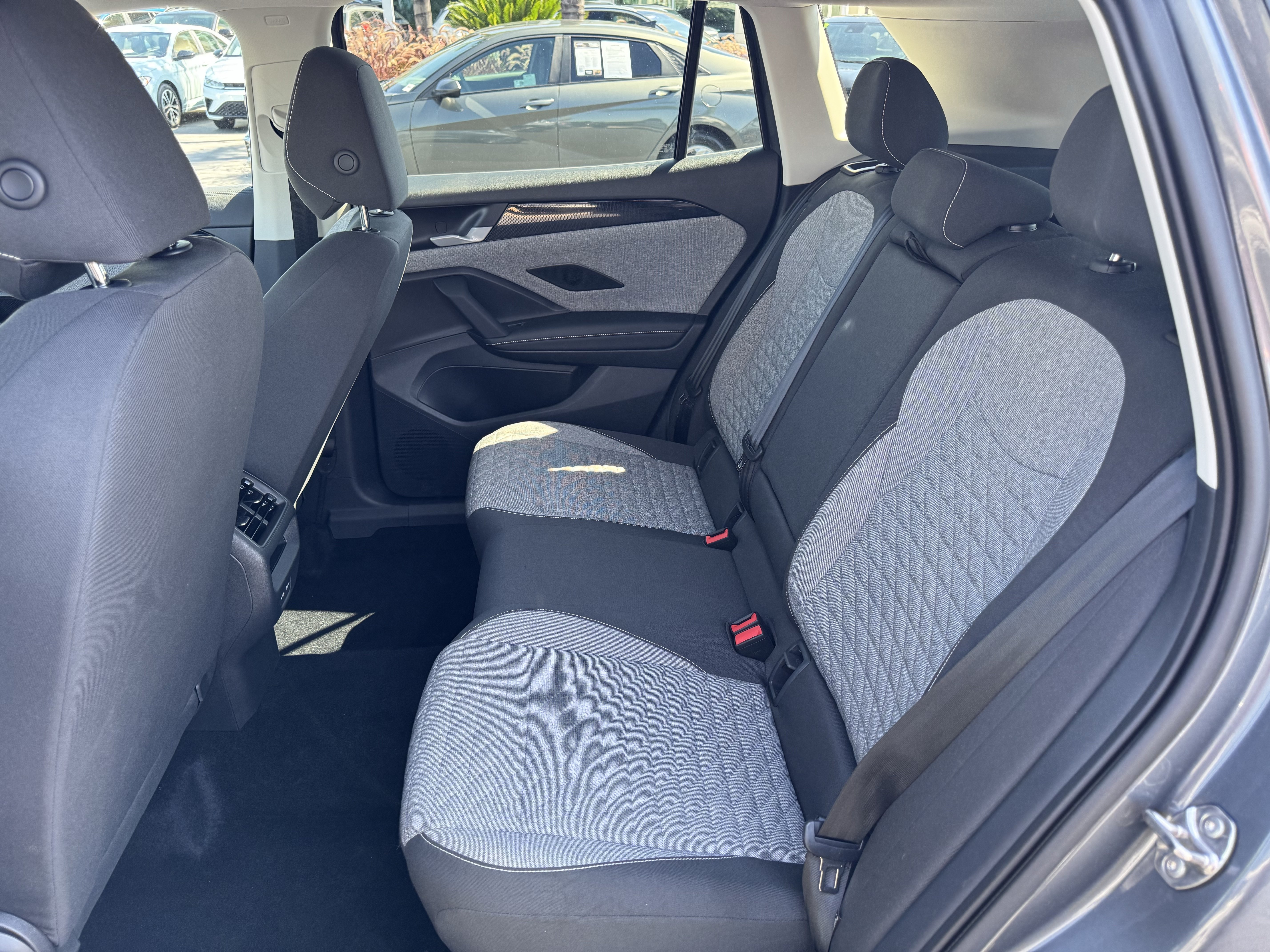 Certified 2025 Volkswagen Tiguan S AWD/4WD image 31