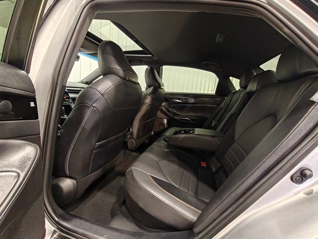 Used 2021 Toyota Avalon XSE w/ Carpet Mat Package (TMS) FWD image 28