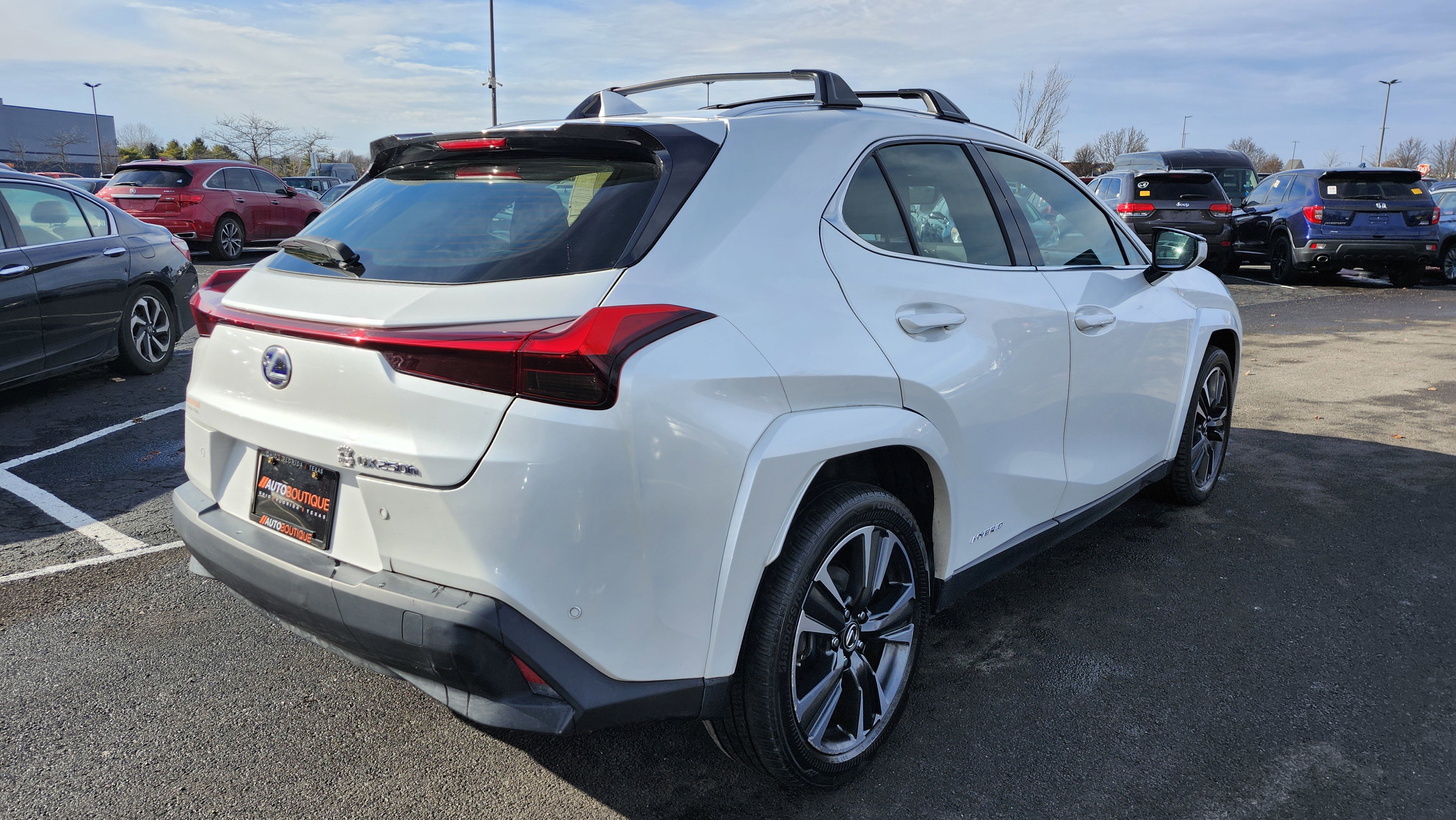 Used 2022 Lexus UX 250h w/ Premium Package image 17