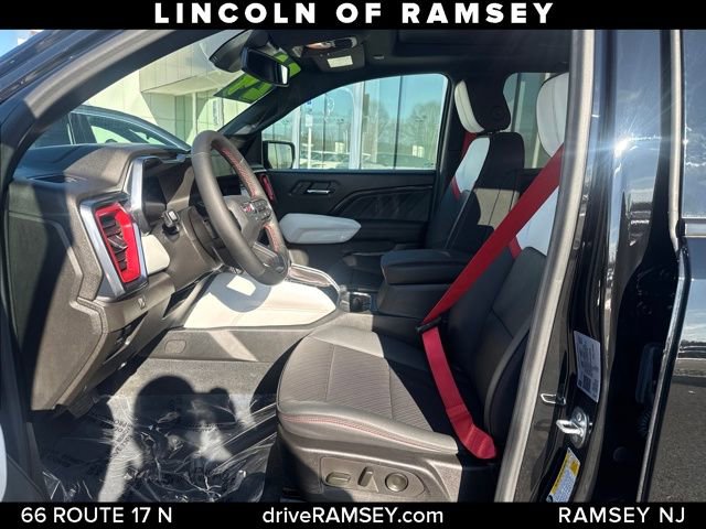 Used 2024 GMC Canyon AT4X image 11