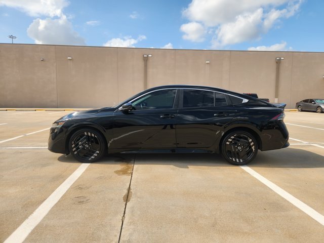 Used 2026 Nissan Sentra SR w/ Floor Mat Package FWD image 4
