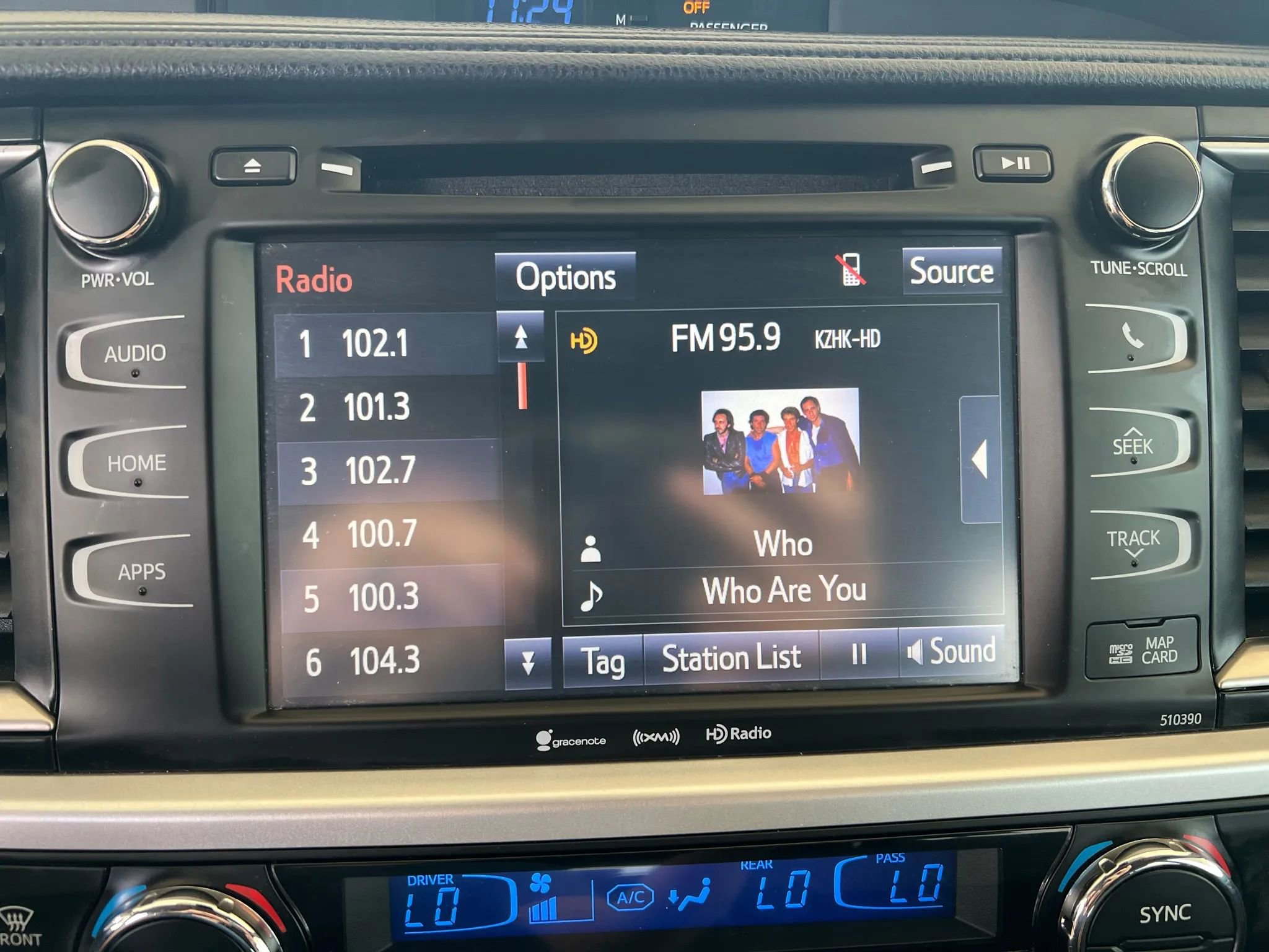 Used 2019 Toyota Highlander SE image 15