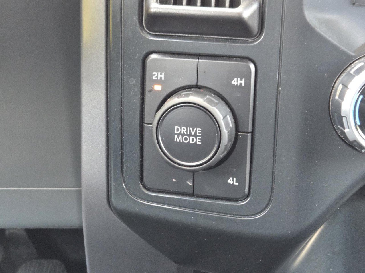 Used 2025 Ford F150 XLT w/ Equipment Group 301A Standard AWD/4WD image 15