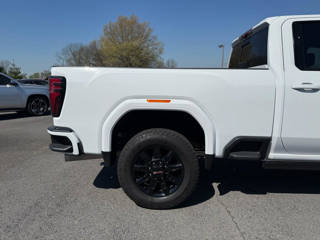 Used 2024 GMC Sierra 2500 AT4 w/ AT4 Premium Plus Package AWD/4WD image 41