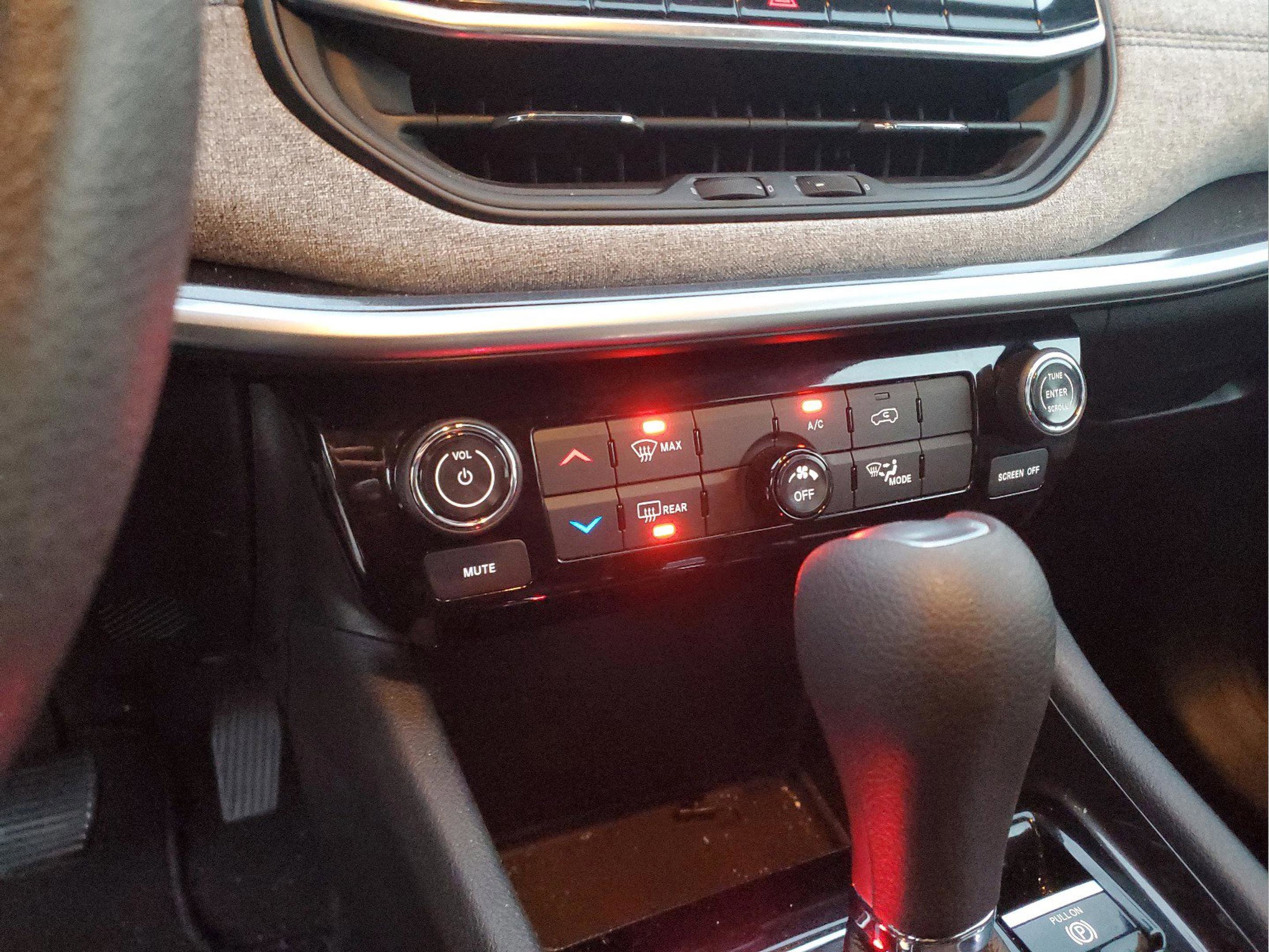 Certified 2024 Jeep Compass Sport image 19