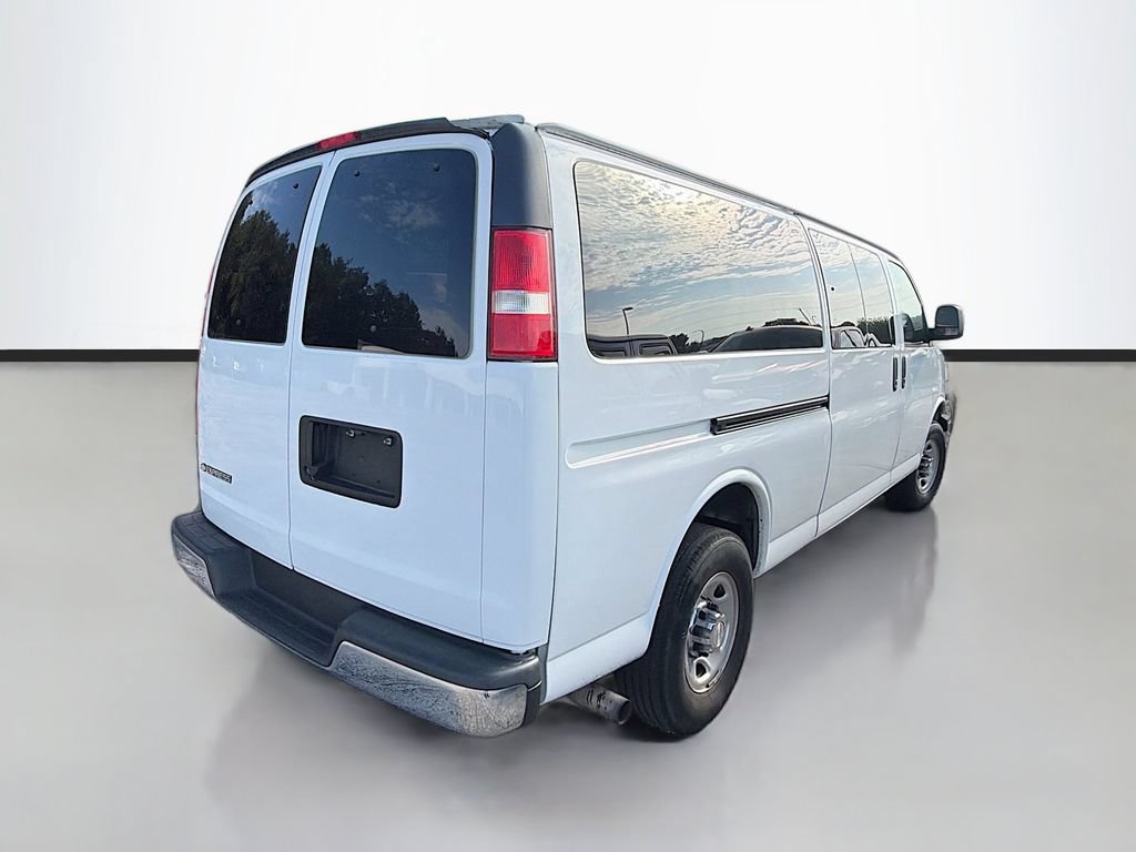 Used 2019 Chevrolet Express 3500 LT w/ LT Preferred Equipment Group RWD image 8