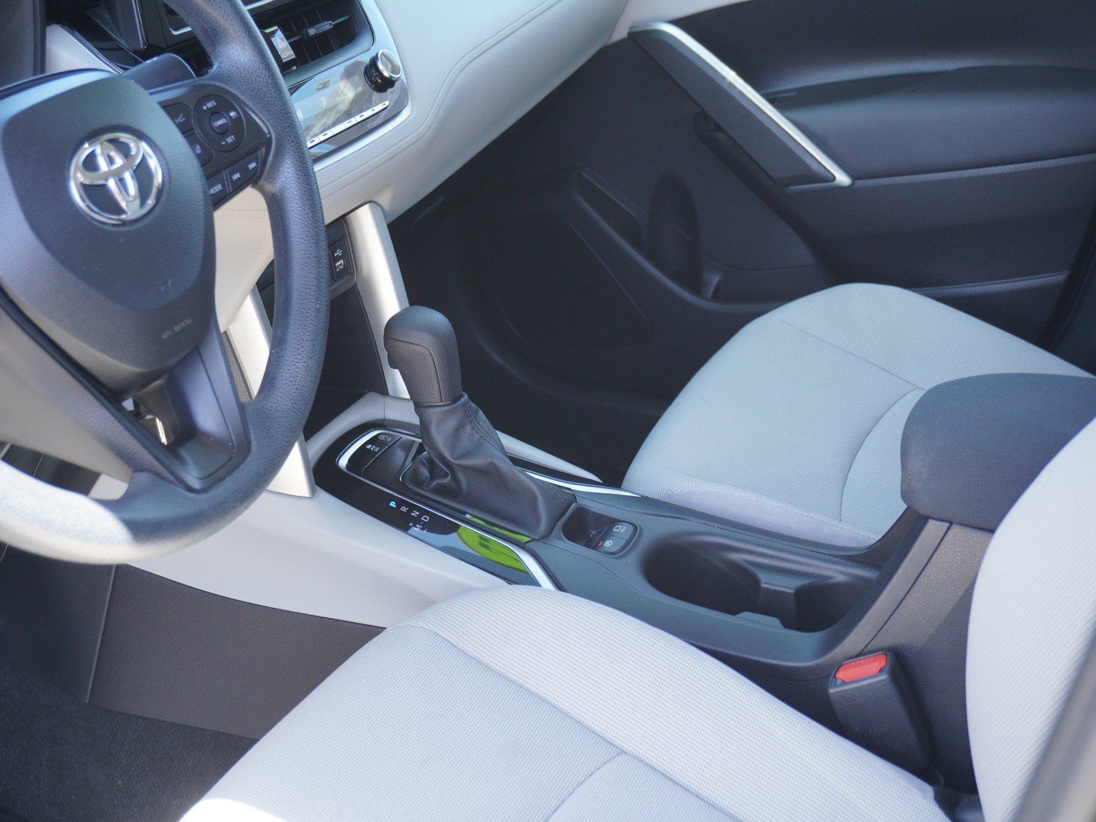 Used 2022 Toyota Corolla Cross L AWD/4WD image 20