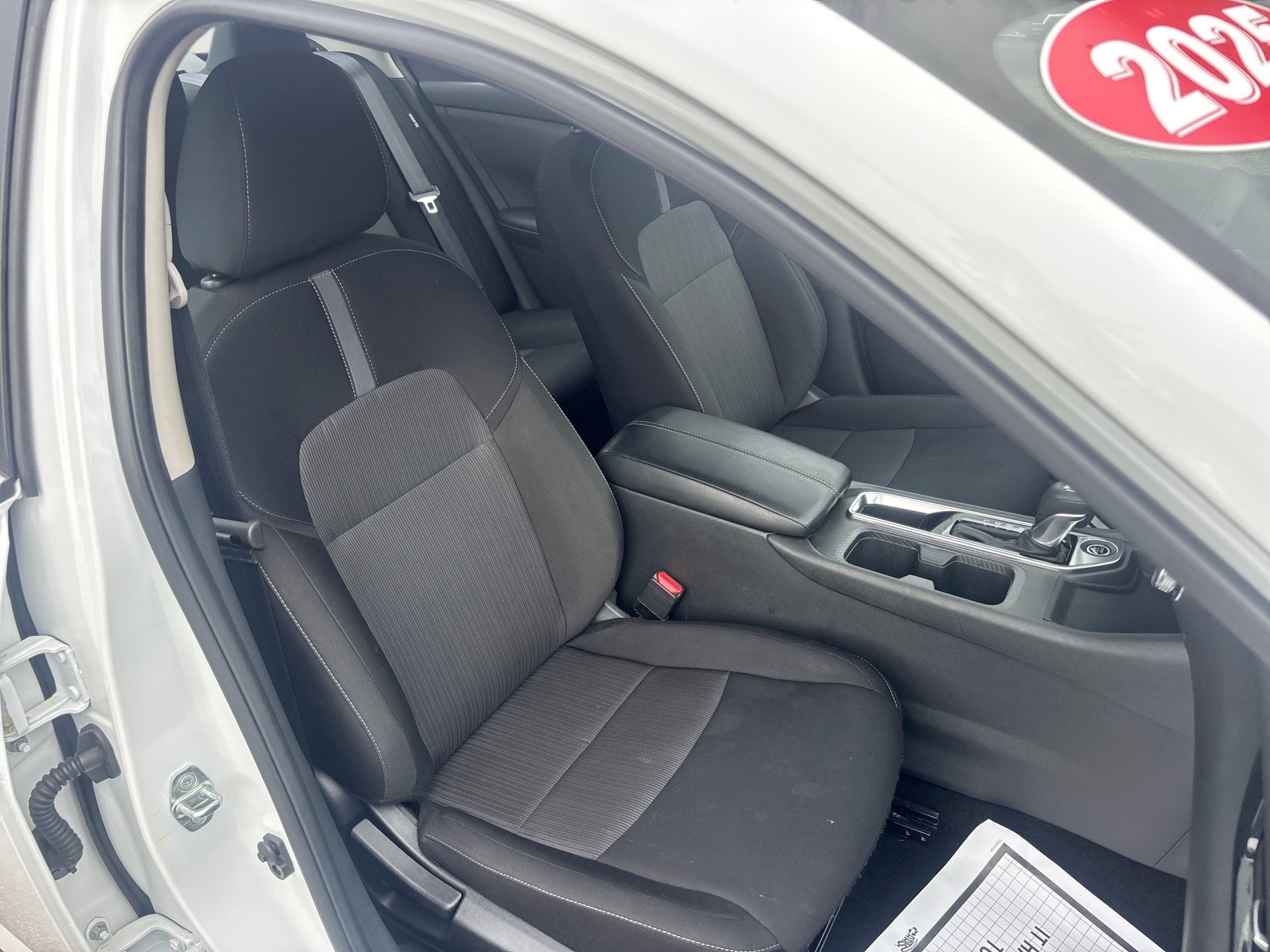 Used 2025 Nissan Sentra SV FWD image 27