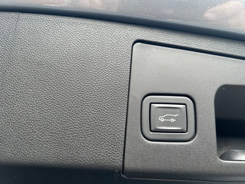 Used 2024 Cadillac XT4 Sport FWD image 27