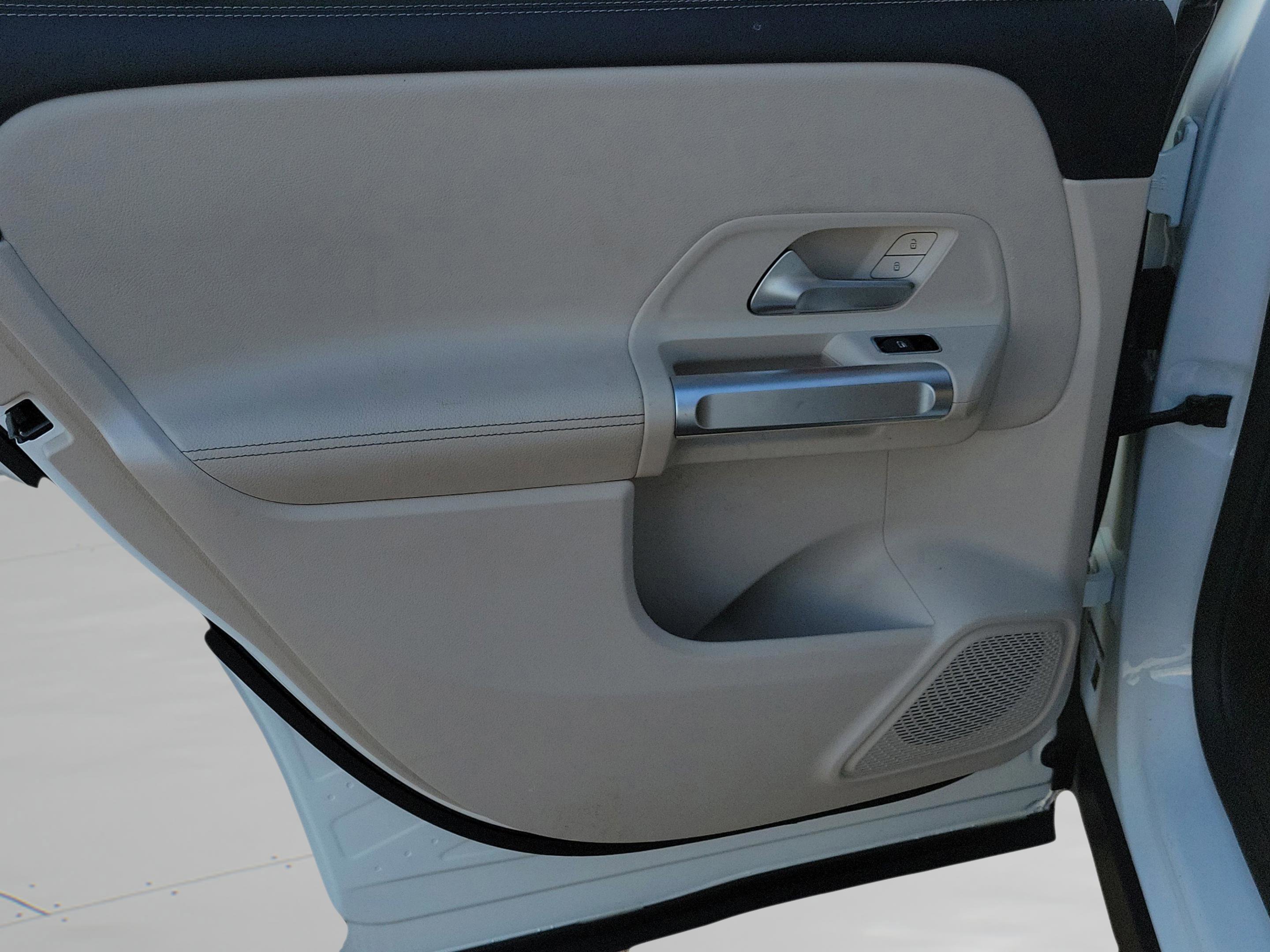 Certified 2022 Mercedes-Benz GLB 250 image 29