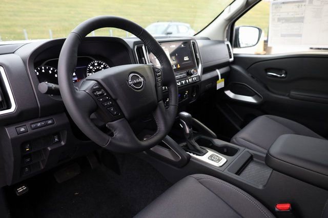 New 2026 Nissan Frontier SV w/ SV Convenience Package AWD/4WD image 9