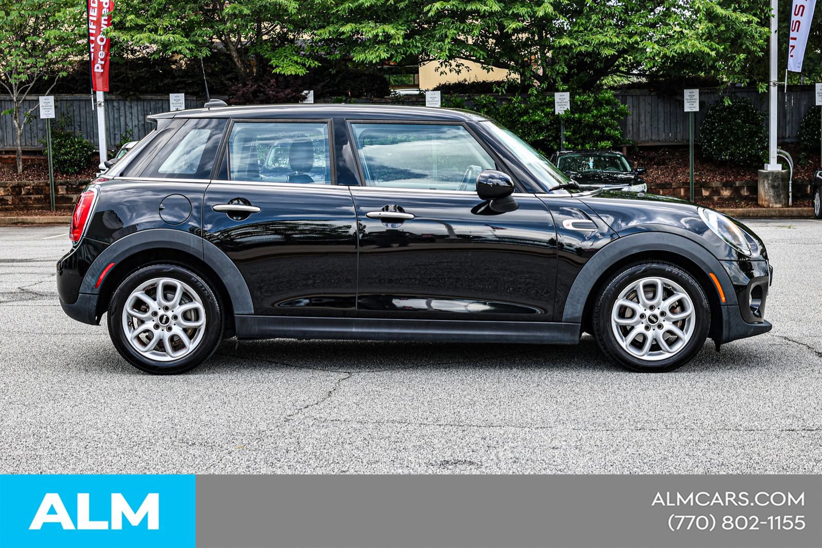 Used 2019 MINI Cooper 4-Door Hardtop FWD image 10