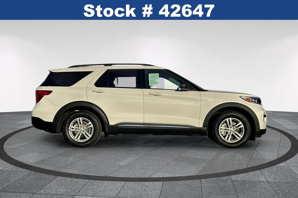 Certified 2023 Ford Explorer XLT image 4