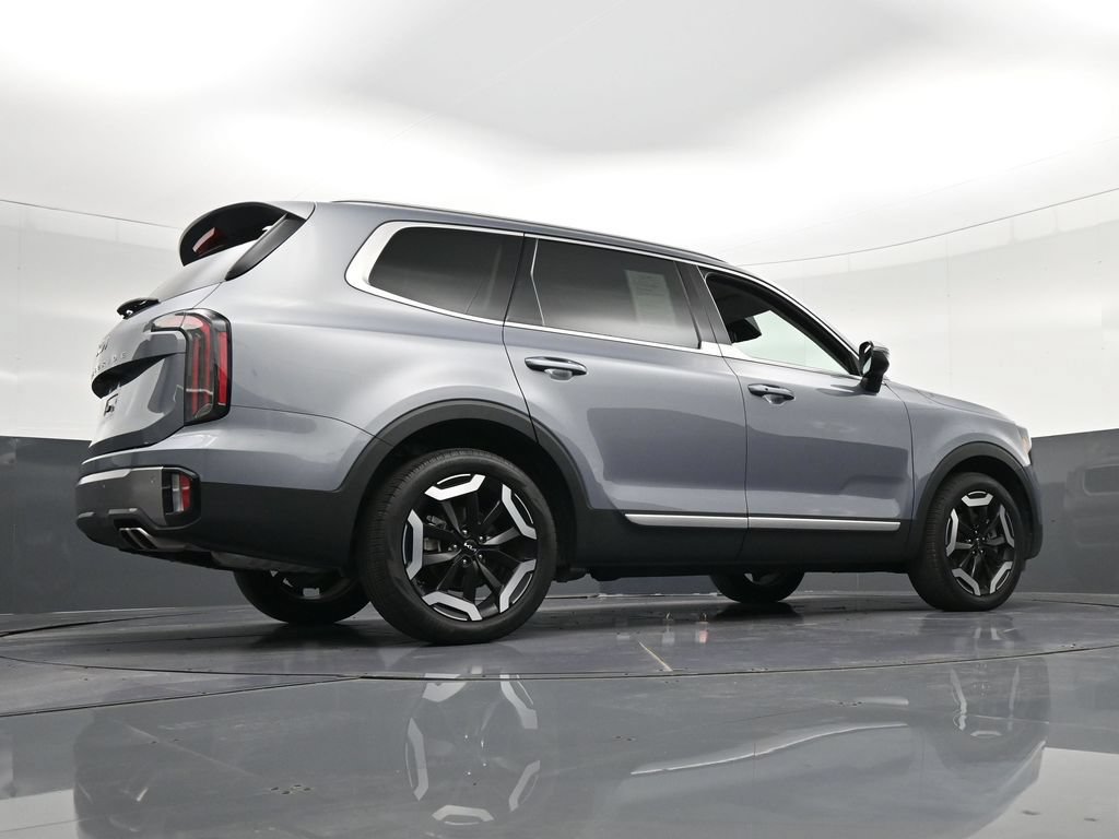 Used 2025 Kia Telluride EX FWD image 28