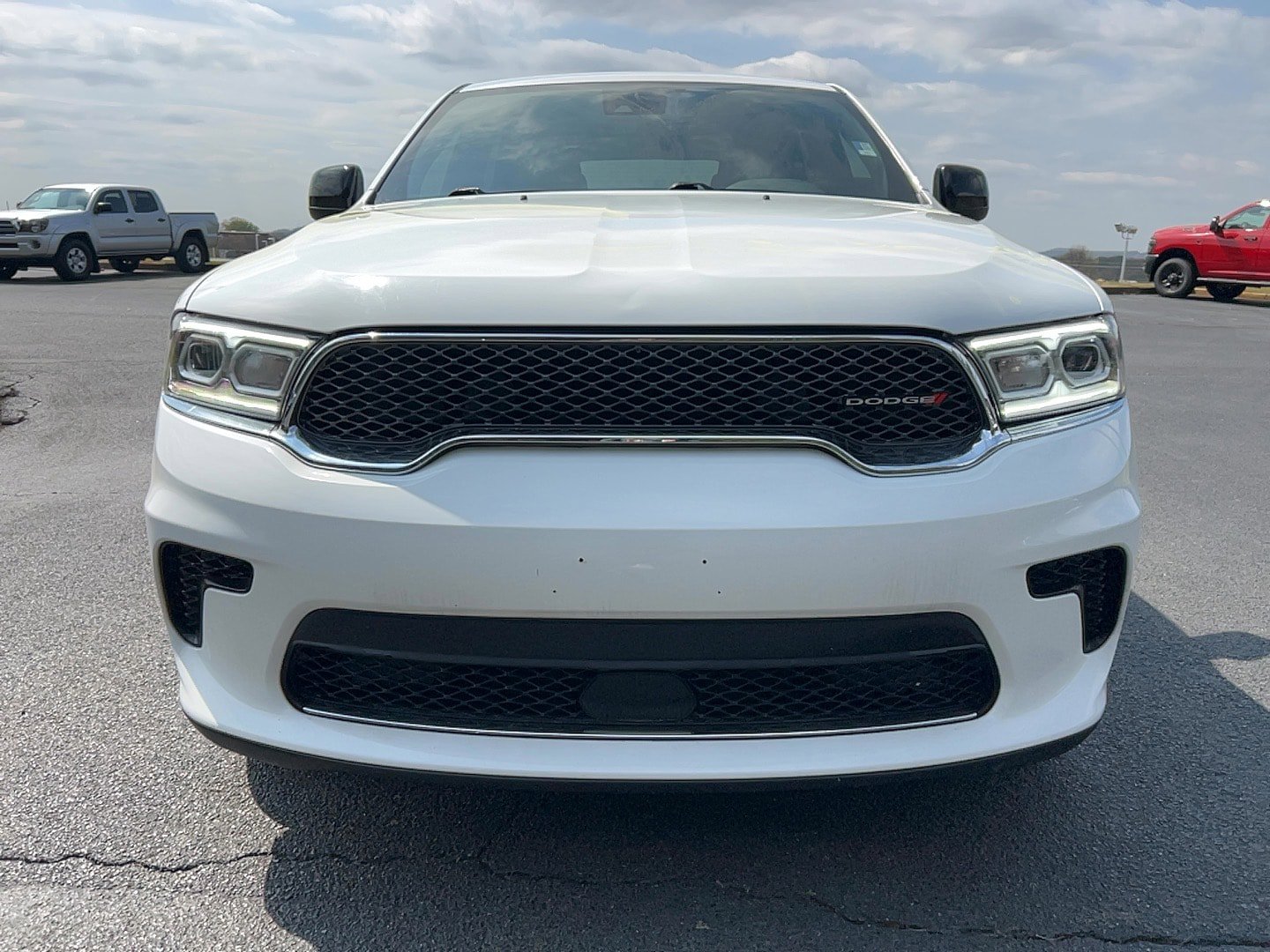 Used 2023 Dodge Durango SXT Launch Edition RWD image 2