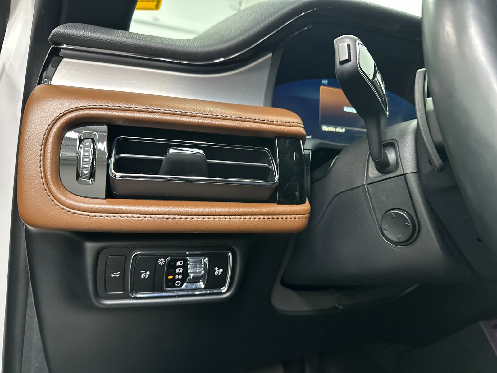 Used 2023 Lincoln Aviator Reserve w/ Jet Package image 37