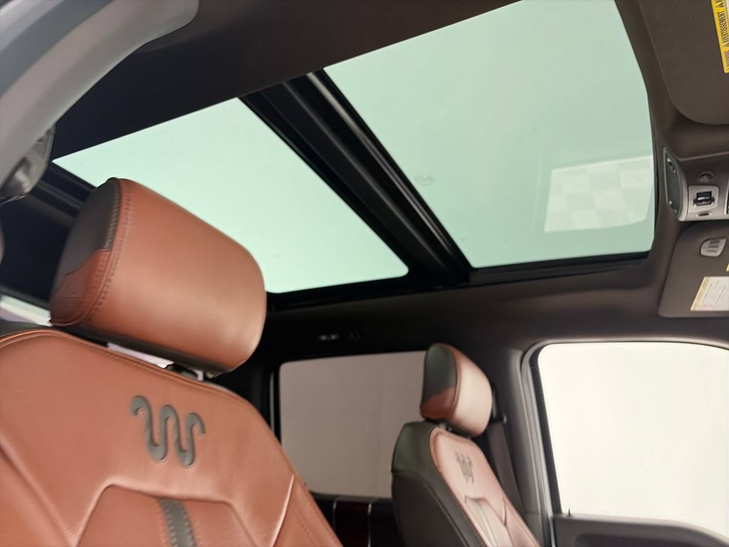 Used 2019 Ford F350 King Ranch w/ King Ranch Ultimate Package AWD/4WD image 32
