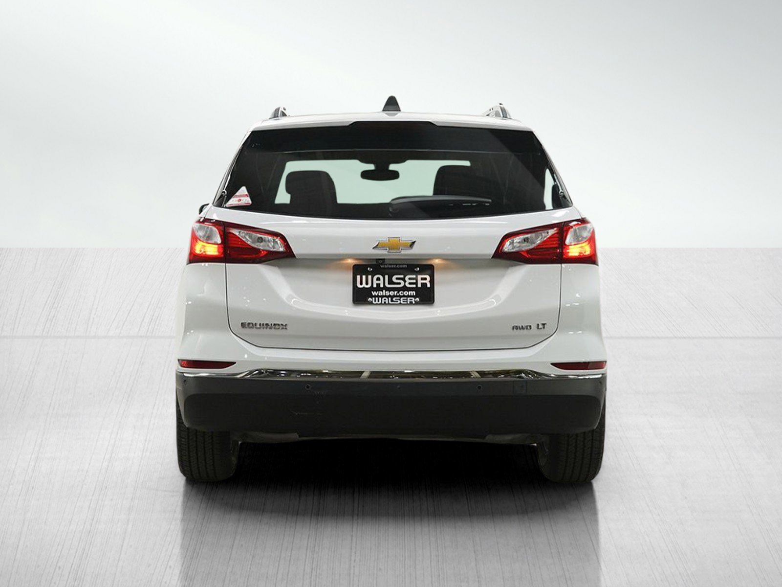 Used 2019 Chevrolet Equinox LT w/ Sun & Navigation Package AWD/4WD image 4
