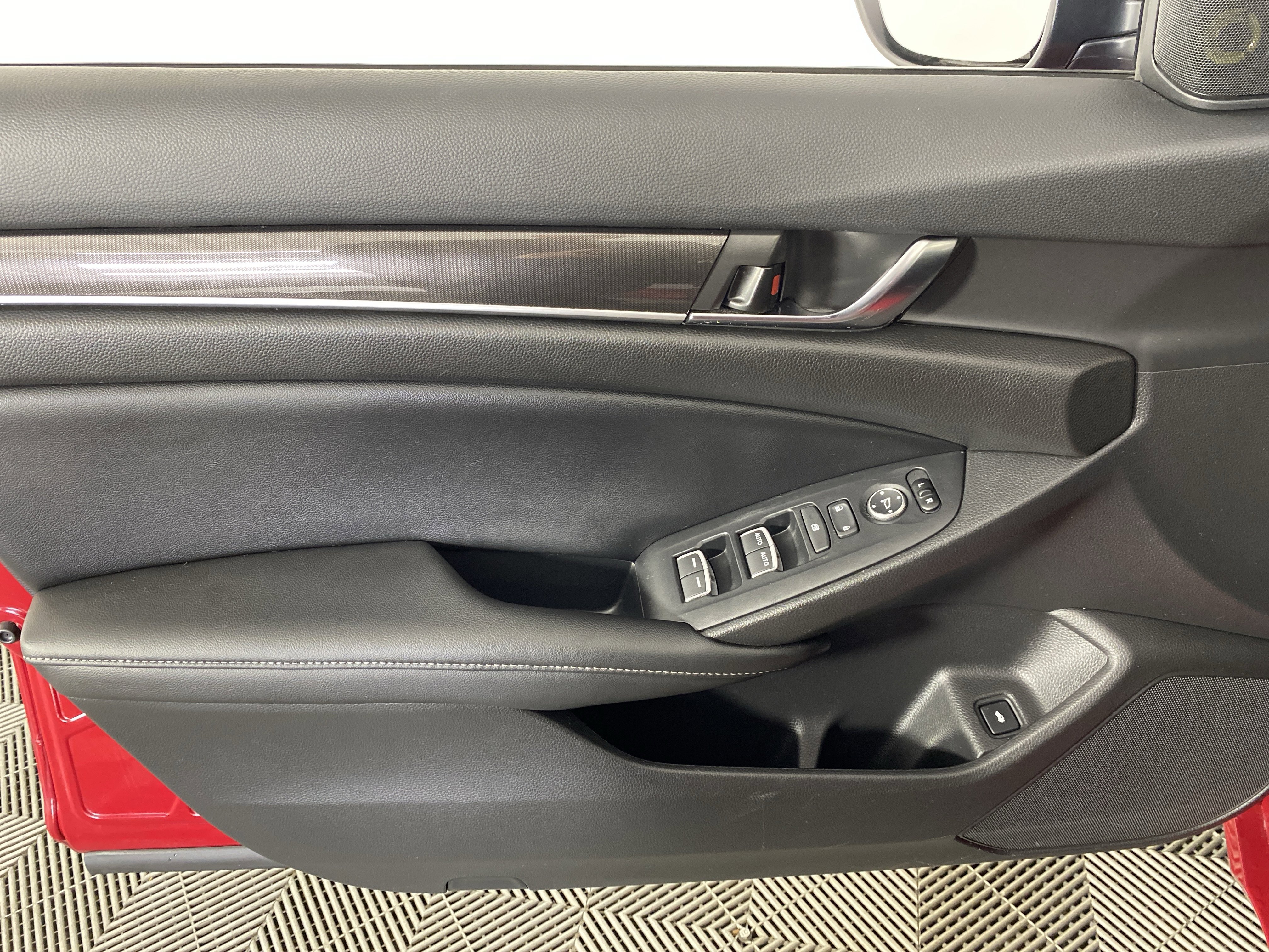 Used 2022 Honda Accord Sport image 12