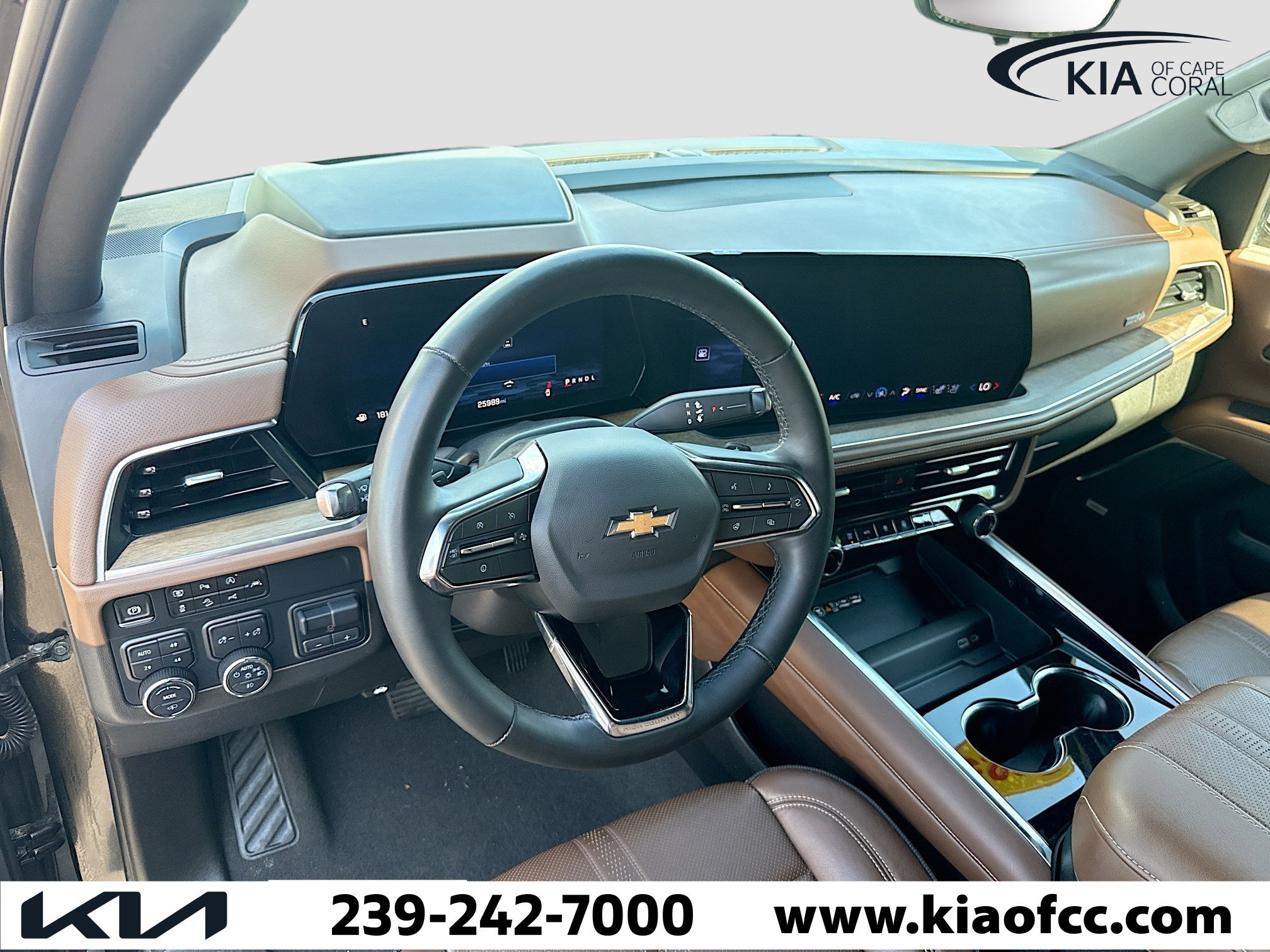 Used 2025 Chevrolet Suburban High Country image 26